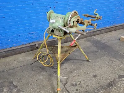 Used RIDGID 300 Pipe Threaders Ohio US | HGR 24 #901932