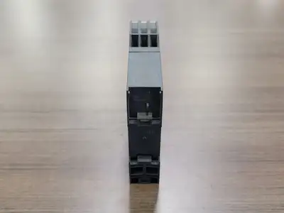 USED SIEMENS 3UN2100-0AF7