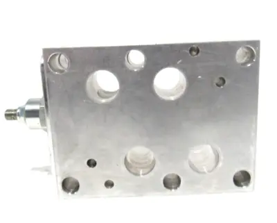NEW SUN HYDRAULICS CDA 9EE8 MANIFOLD VALVE