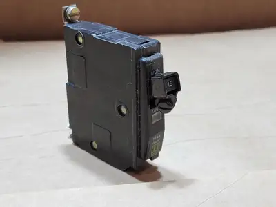 USED SQUARE D QOB115