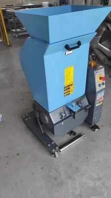 USED 2013 SHINI -