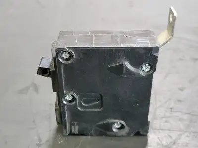 20 Amp, 1 Pole, 120/240 volts Circuit Breaker B120