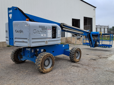 USED 2017 Genie S-45