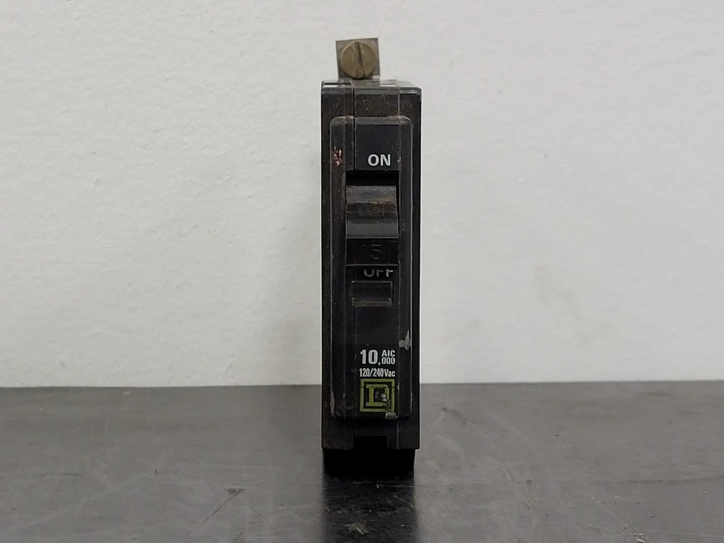 USED SQUARE D QOB115