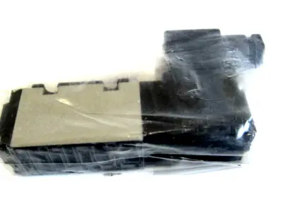 NEW SMC VFS2110-5D SOLENOID VALVE VFS21105D