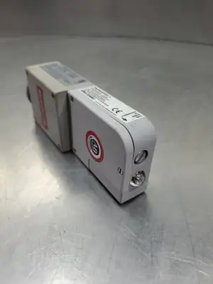 ALLEN BRADLEY 42LRC-5010 Ser. B PHOTOSWITCH w/42LTB-5000 Terminal Base. 5D-22