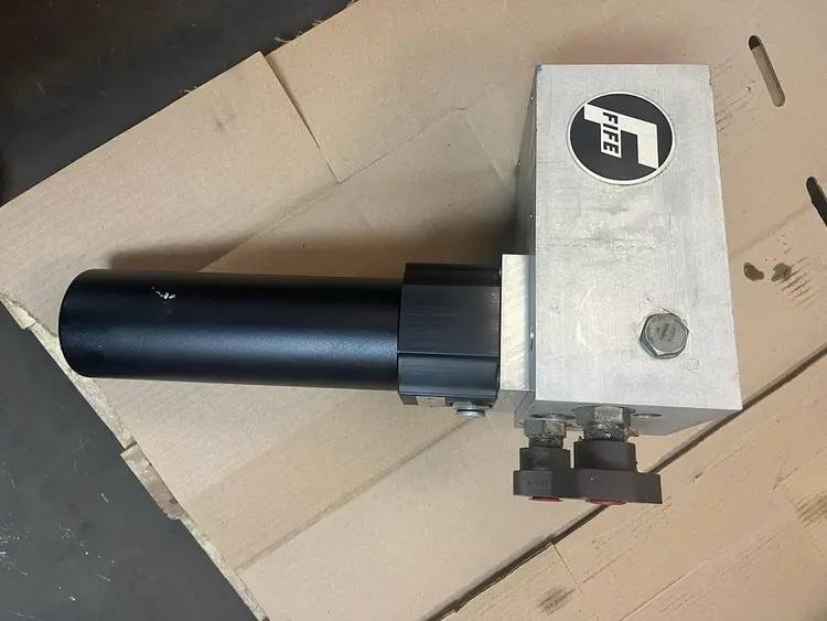 Used FIFE D31063 Filters | Surplus Asset Holdings #1219686