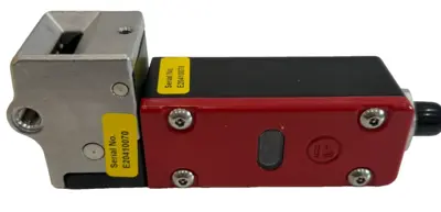 NEW FORTRESS NO4T6ST401T03116D1GM SAFETY INTERLOCK SWITCH