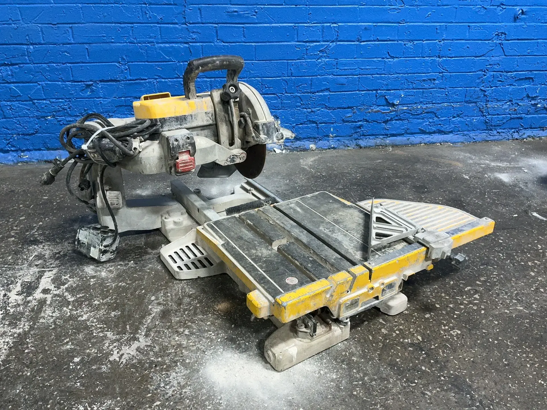 Used DEWALT D24000 Mosaic Saws Ohio US | HGR 24 #1463342
