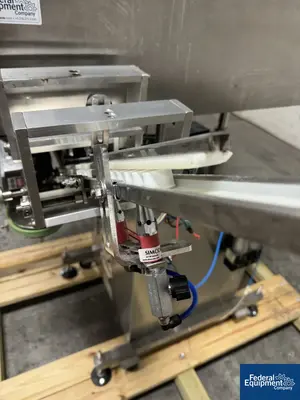 USED Inline Filling Systems Inline Filling Systems Capper, Model Computorque Inline Capper