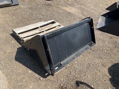 New old stock Paladin 42” high capacity bucket for a Bobcat MT mini skid steer, welded on cutting ed...