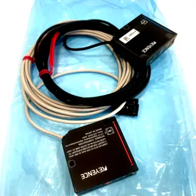 NEW KEYENCE LV-NH300 TRANSMITTER /RECIEVER SENSORS LVNH300