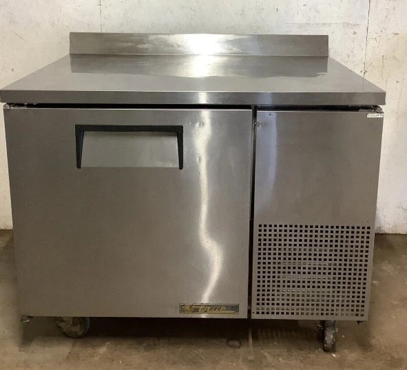 152-0248 True TWT-44F 44” Self Contained 1 Door Worktop Freezer