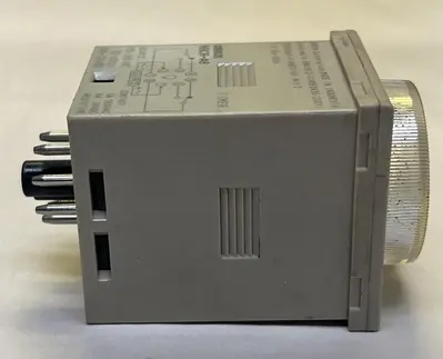 USED OMRON H3CR-A8