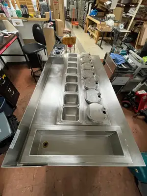 Used Duke Used Duke HCSS-LH Stainless Steel Dry Channel Soup Warmer Heated Holding Station Buffet - 220V Steam Tables (Food) Illinois US | Falcon Restaurant Supply #1375909