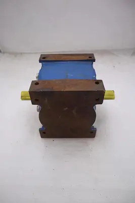 BONFIGLIOLI-RIDUTTORI RAN 28 DA RIGHT ANGLE GEAR UNIT STOCK #M-46