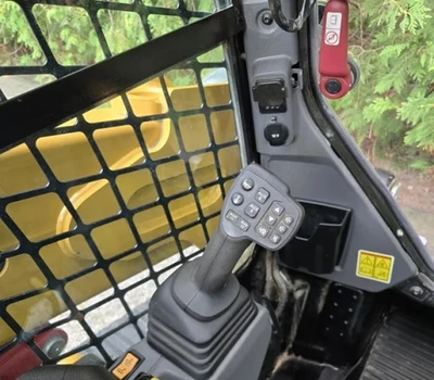 Used 2025 CATERPILLAR 255 Skid Steer Loaders Pennsylvania US | National Lift Equipment #1381023