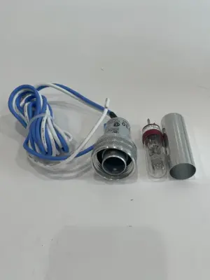 NEW HONEYWELL C7035A-1064 UV FLAME DETECTOR C7035A1064A