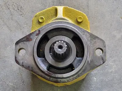 NEW KOMATSU 704-30-42140R