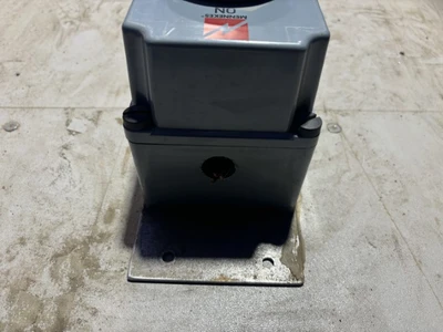 Mennekes ME420MI7 MECHANICAL INTERLOCK RECEPTACLE 20 AMP 4 W 480 VAC