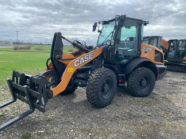 New | in-Stock 2026 CASE 221F Wheel Loaders Maine US | Beauregard Equipment #1511193