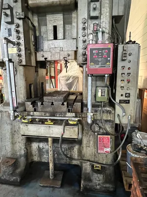 1942 MINSTER 90-1000 Knuckle Joint Press | Universal Press & Machinery (UPM) (2)