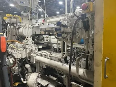 2010 TOSHIBA ISGS610WV21-59B Injection Molding Horizontal/Vertical | Machinery Network (11)