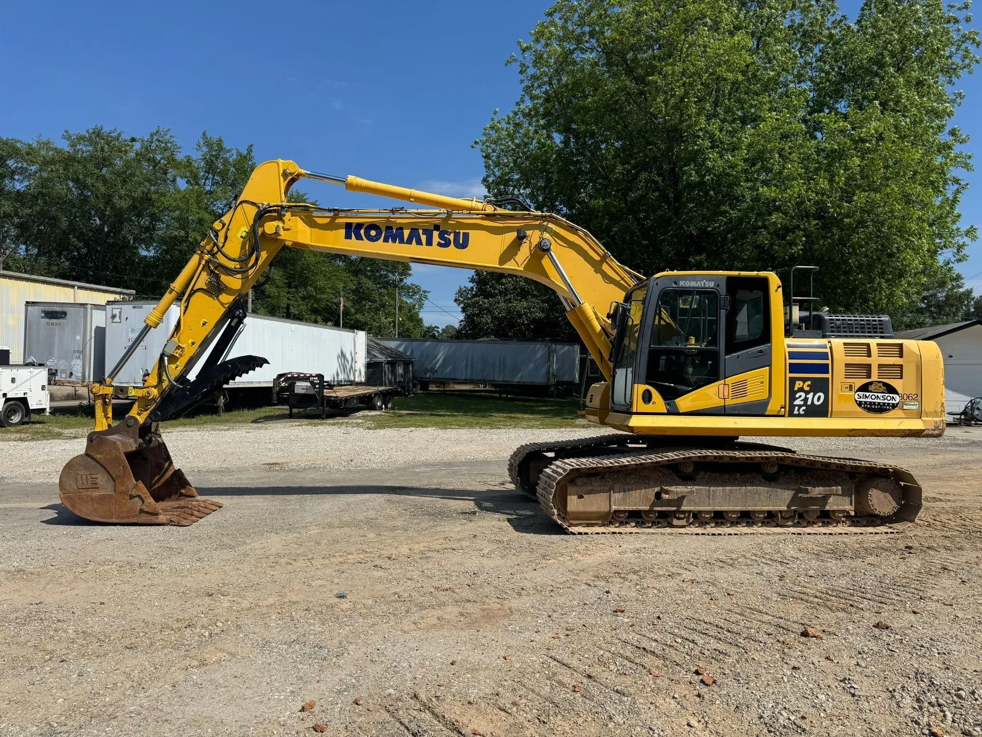 USED 2017 KOMATSU PC210LC-11