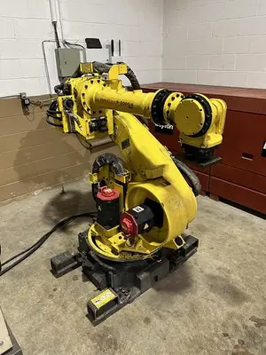 Used 2002 FANUC R-2000IA/165F Robots Michigan US | Aucto #1332270
