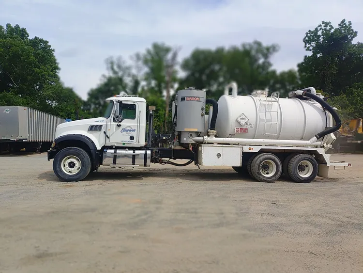 Used 2013 KEITH HUBER Liquid Ring Baron Vacuum Truck Michigan US | American Contractors Equipment Supply #1418172