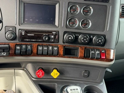 Used 2021 KENWORTH T880 TRUCK TRACTOR Conventional trucks Michigan US | Miedema Asset Management Group #1709465