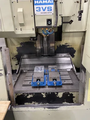 HAMAI MC-3VS Vertical Machine Center