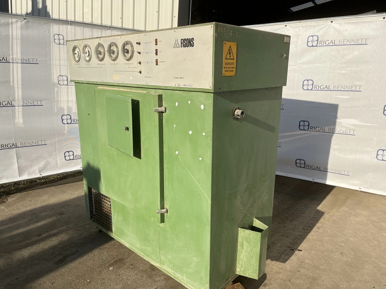 600L Fison Environmental Cabinet