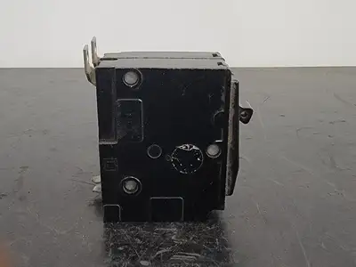 Used SQUARE D QOB230 Switchgears British Columbia CA | Lenmark #242977