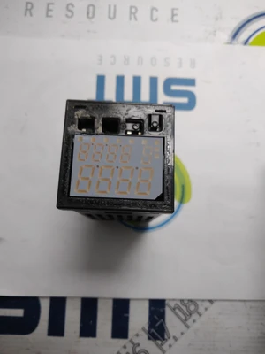 USED OMRON E5CJ-Q2-F