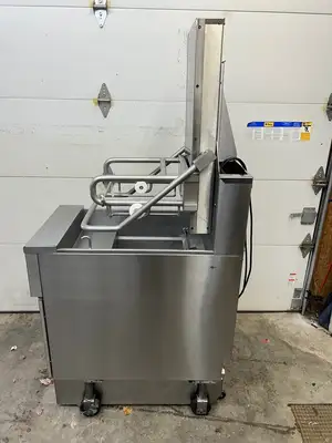 Pitco SFSG6H Rack Fryer with Solofilter Refurbished
