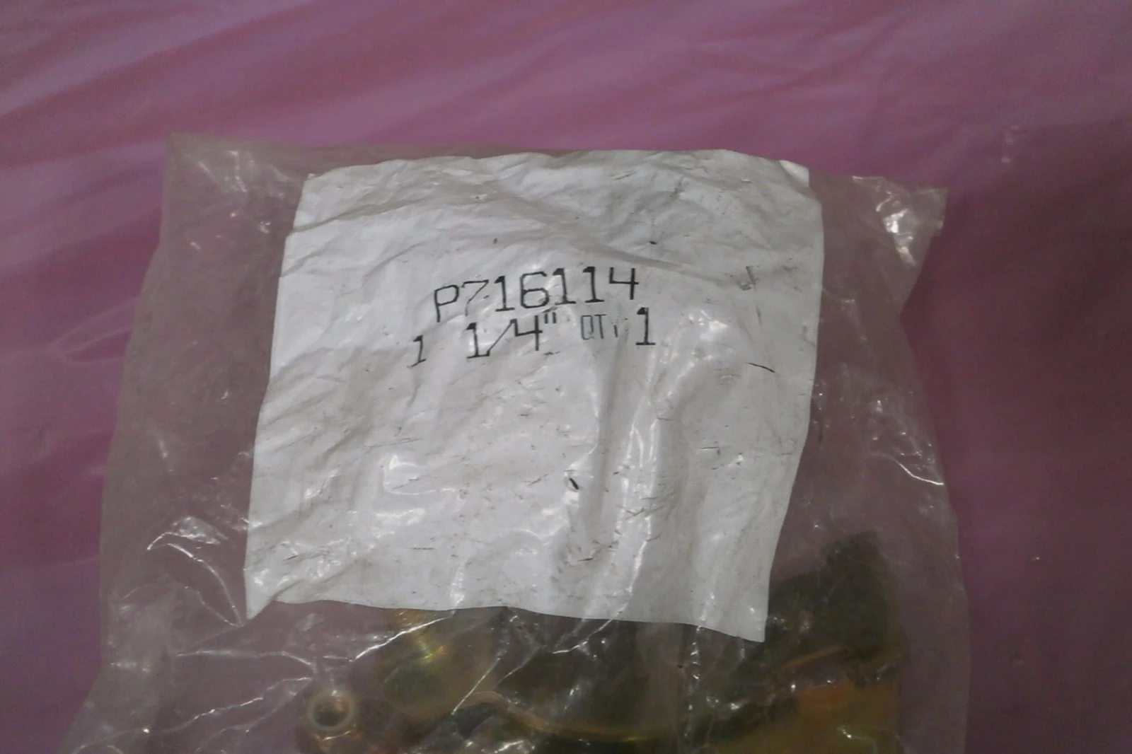 P716114 CUSH PIPE CLAMP 1 1/4"