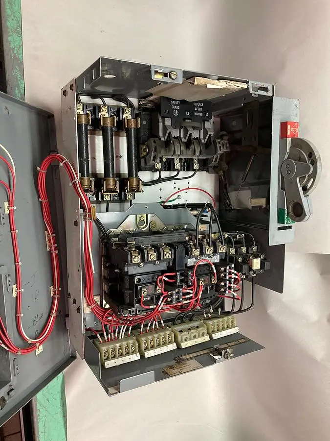 USED ALLEN BRADLEY 2106B-BDB-1-4RR-6X-24R-79U-901