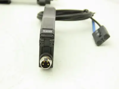 Keyence FS-N11CN Fiber Optic Sensor 24V Various Cable Lengths Included Lot of 5