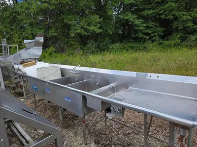 USED CUSTOM DESIGNED & FABRICATED 3 COMPARTMENT SINK