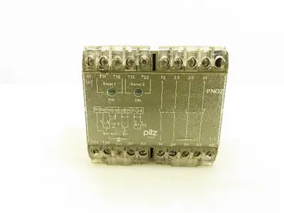 Pilz Pnoz 17652 Safety Relay 230VAC 5A 50-60Hz