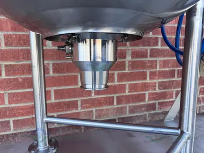 USED LEE 250 LITER SCRAPE AGITATION STAINLESS STEEL HALF JACKETED REACTOR W/ VFD