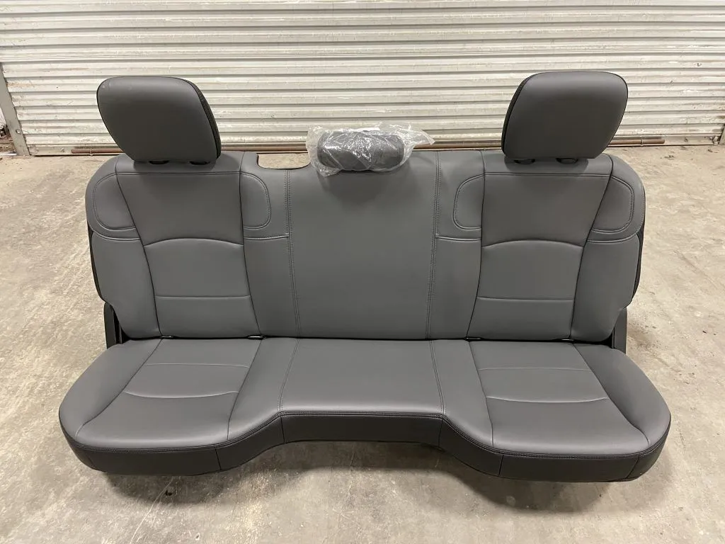 2022 Dodge Ram 2500 / 3500 Pick-Up Truck Rear Seat ; Vinyl