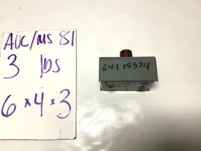 Square D 9001-GG-127C CONTROL STATION STOP LOCKOUT NEMA1 600V AC/DC SER A