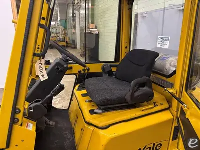 USED 2005 YALE GLP060ZG