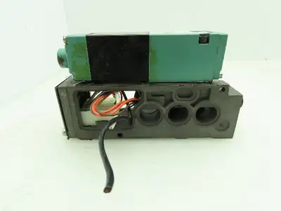 Numatics 082SA415M046P61 Single Acting Solenoid Valve 225-369 24 VDC 6.3W