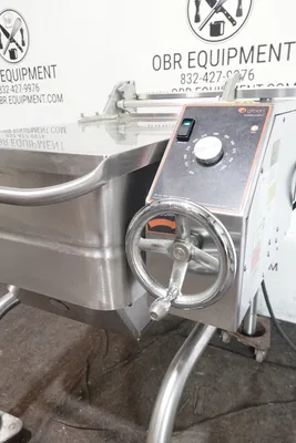 2022 GROEN 15 GALLON NATURAL GAS BRASING TILTING SKILLET MODEL BPM-15GC