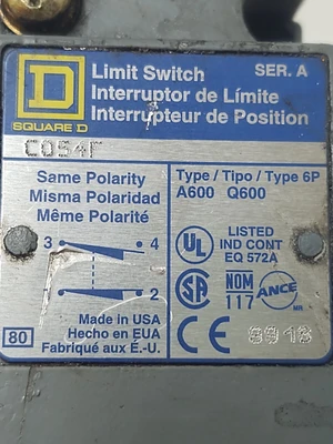 🔥NICE SQUARE D C054F Industrial Limit Switch, Roller Plunger View Pictures
