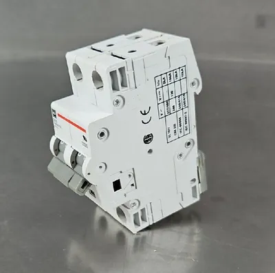 EATON WMS2D10 10A 2-Pole Miniature Circuit Breaker. Loc 4A-22