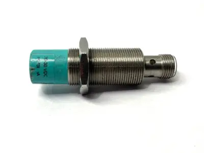 USED PEPPERL+FUCHS READ/WRITE HEAD M18 121115 MISSING HEX NUT